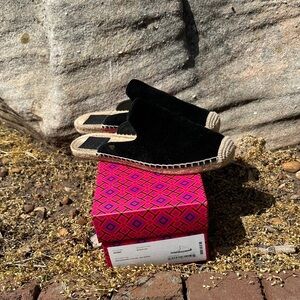 Tory Burch Black Suede Espadrille Mule Slides size 8